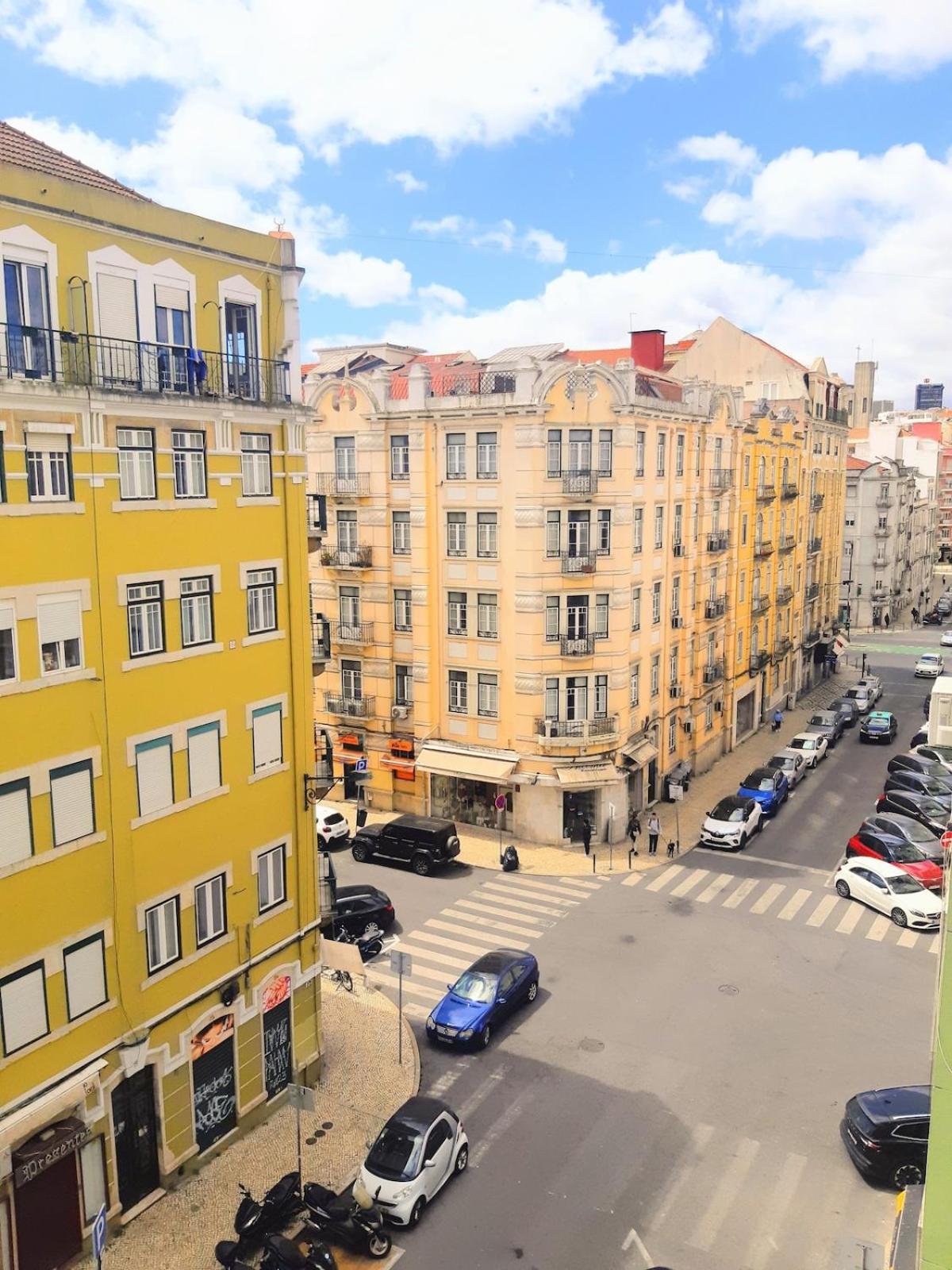 Metro Arroios Apartment Lisbon